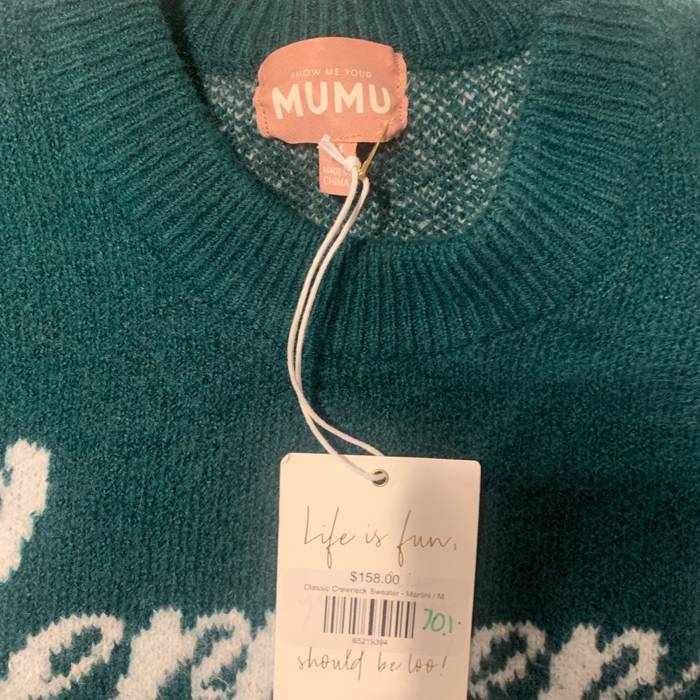 Show me your mumu christmas sweater 
Size M